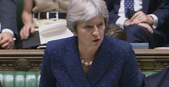 Σε πολιτική περιδήνηση η Βρετανία: Παραιτήθηκαν και οι αντιπρόεδροι της Μέι